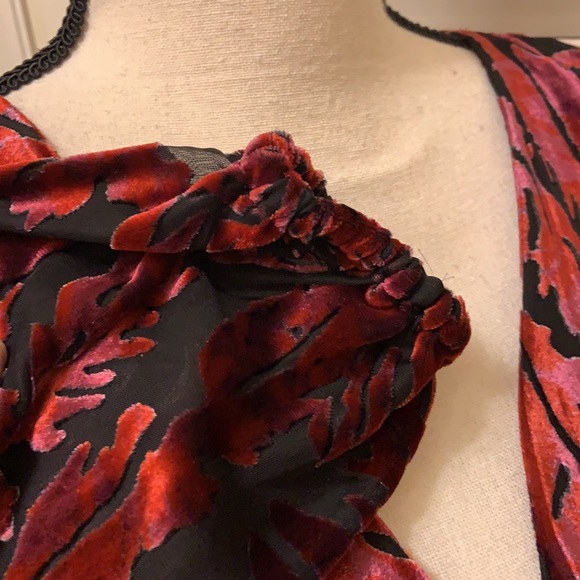 🎉HP🎉 Mika Mindel Keely Living Lush Blouse - Picture 8 of 16